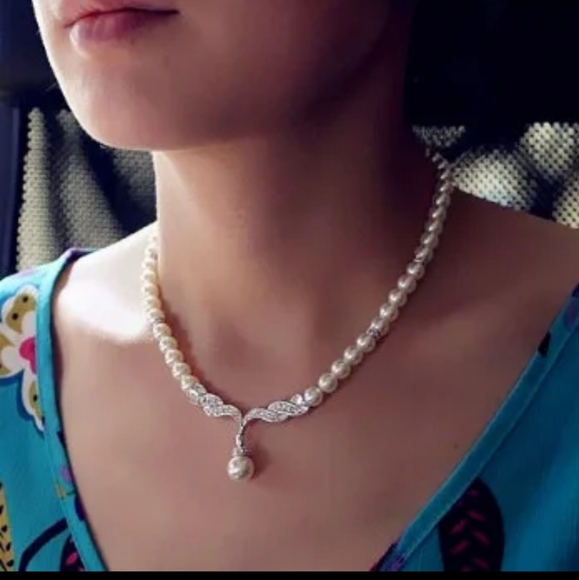 Set of earrings & necklace angel faux of pearls - Picture 3 of 3